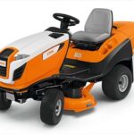 Trator de relva Stihl RT 5097 Série 5, largura de corte de 95 cm, transmissão hidrostática