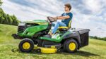 TRATOR DE RELVA JOHN DEERE X167R - Image 2