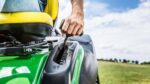 TRATOR DE RELVA JOHN DEERE X167R - Image 3