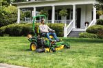 Cortador de relva com raio de viragem zero John Deere Z545R - Image 5