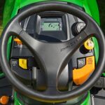 TRATOR DE RELVA JOHN DEERE X590 - Image 4