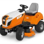 Trator de relva Stih RT 4112 da Série 4 – largura de corte de 110 cm, descarga lateral, transmissão hidrostática