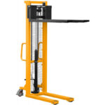 Empilhador manual com capacidade de carga de 700 kg – Altura de elevação de 1600 mm