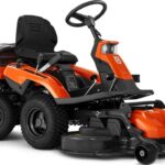 Cortador de relva com assento Husqvarna R216TC AWD Edição Limitada com plataforma de corte de 103 cm