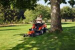 Cortador de relva com assento Husqvarna R 316TX sem plataforma – 13,0 CV - Image 7