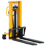 Empilhador manual com capacidade de carga de 1500 kg – Altura de elevação de 2000 mm - Image 3