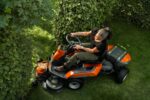 Cortador de relva Husqvarna R 200iX AWD Accu Rider sem plataforma de corte e carregador de bateria - Image 5