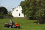 Cortador de relva com assento HUSQVARNA TC 220T, com 2 cilindros e saco de recolha, 19,5 CV – 108 cm - Image 4