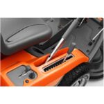 Cortador de relva com assento Husqvarna RC 318T com saco de recolha de 300 L, sem plataforma - Image 8